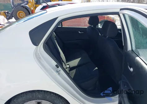 2020 Kia Rio S z USA, uszkodzony, nr VIN 3KPA24AD3LE316852